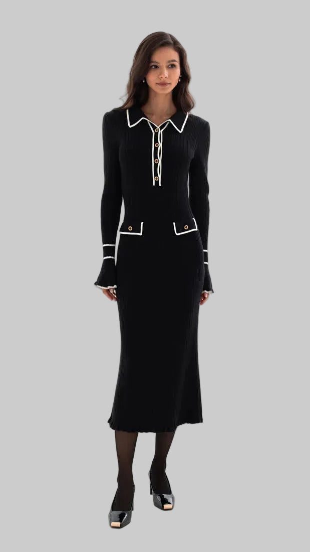 Damska Dzianinowa Sukienka Midi z Kołnierzykiem Polo Kontrastowymi Lamówkami i Rozszerzanymi Mankietami