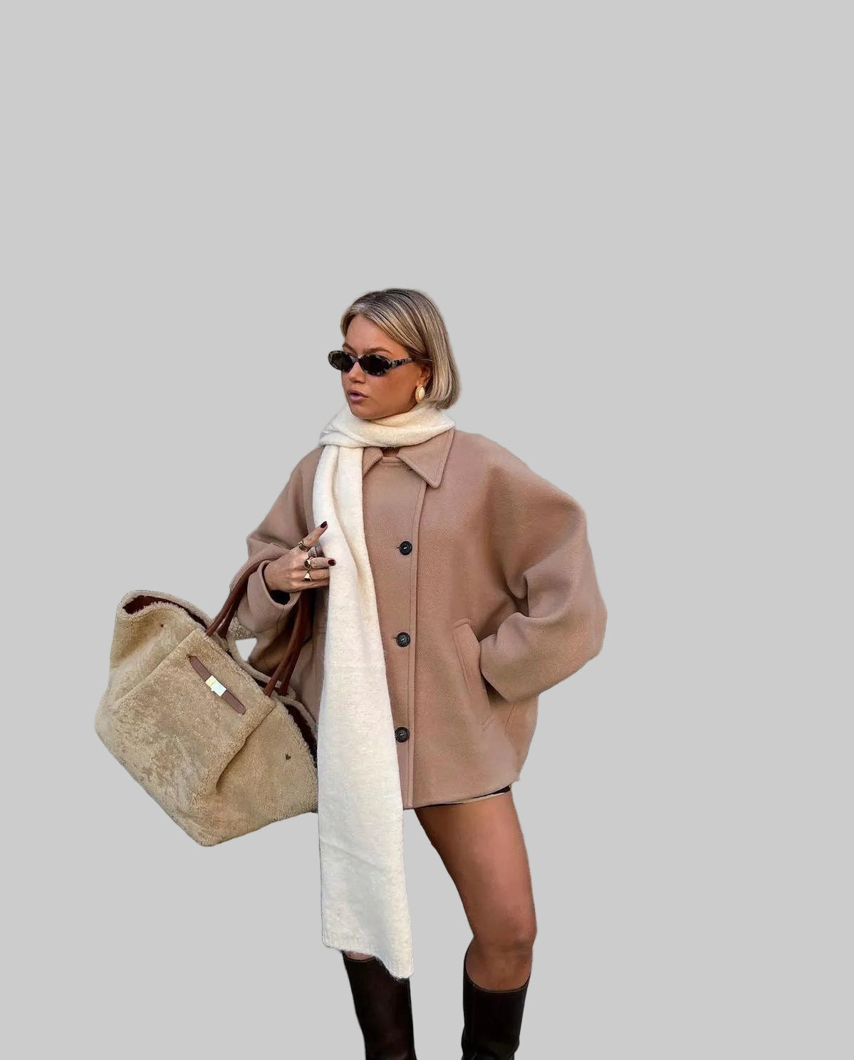 Damska Krótka Kurtka z Kołnierzem z Klapami i Asymetrycznym Zapięciem na Guziki