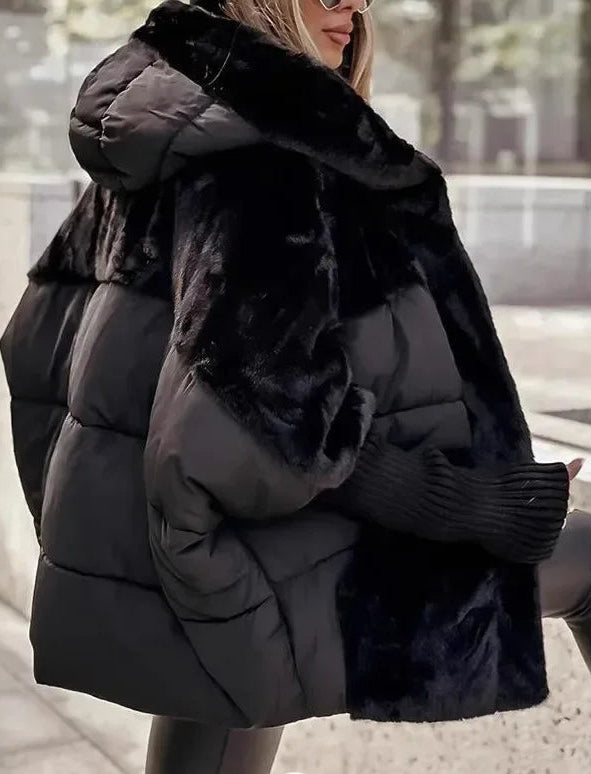 Damska Kurtka Zimowa z Kapturem z Pluszowymi Panelami i Rękawami Dzianinowymi