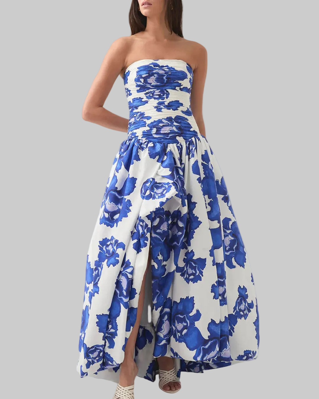Damska Sukienka Maxi bez Ramiączek z Niebieskim Wzorem Kwiatowym i Rozcięciem