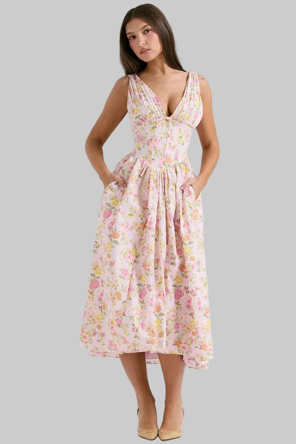 Damska Sukienka Midi z Dekoltem V i Szerokimi Ramiączkami oraz Marszczoną Spódnicą