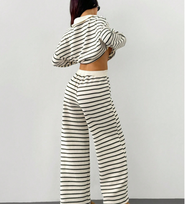 Damski Komplet Dwuczęściowy w Paski z Kołnierzykiem Polo i Szerokimi Nogawkami