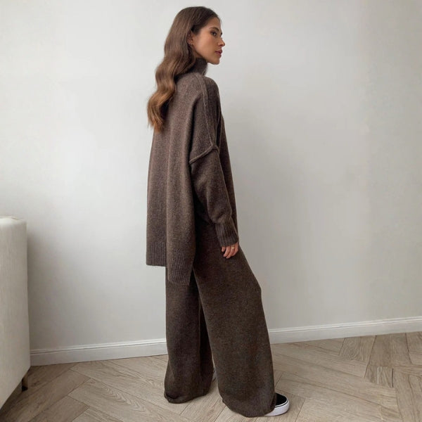 Damski Komplet Dwuczęściowy z Golfem i Szerokimi Nogawkami z Długimi Rękawami