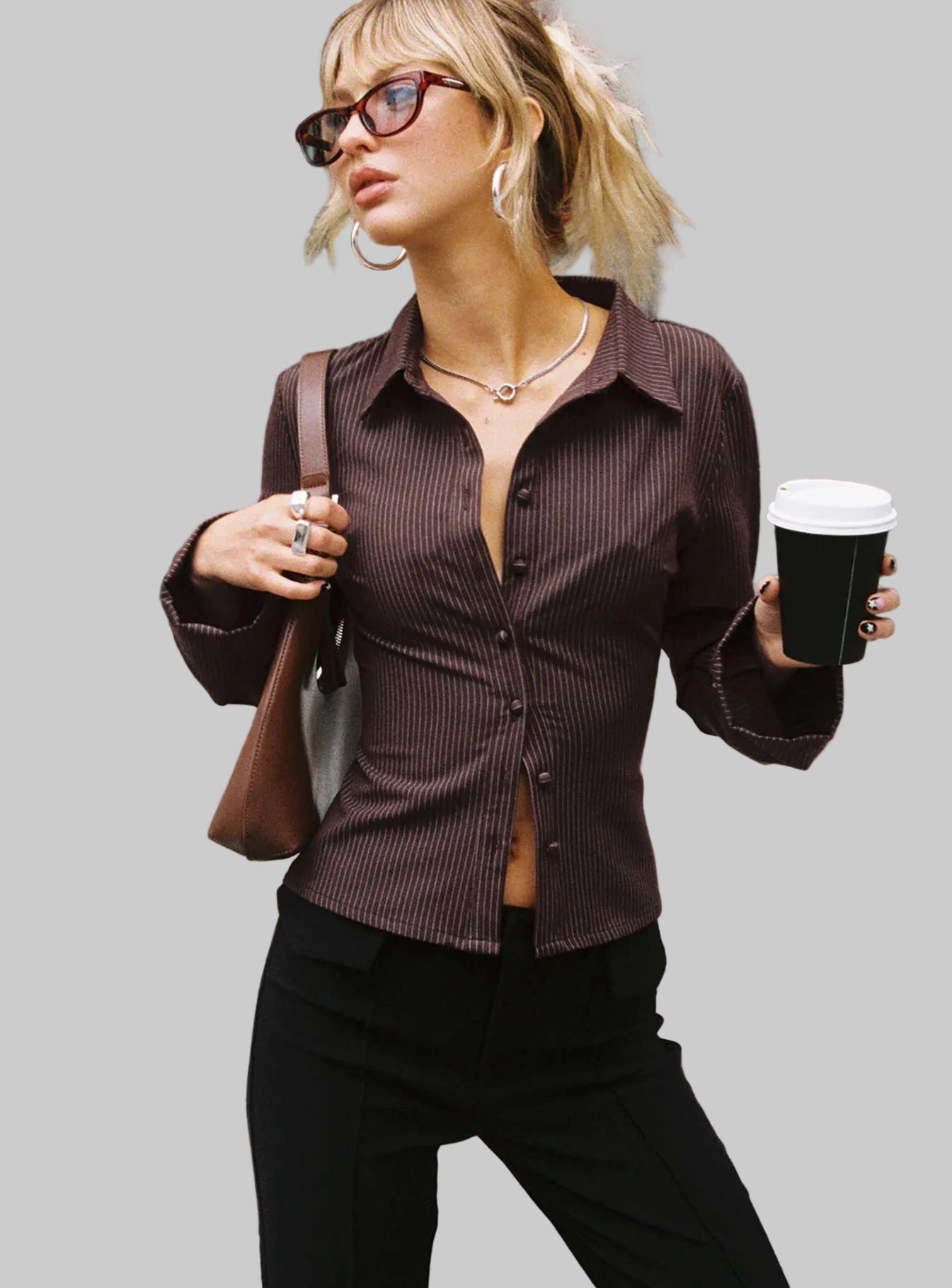 Damska Koszula w Paski z Kołnierzem Szpiczastym Zapięciem na Guziki i Rozkloszowanymi Mankietami