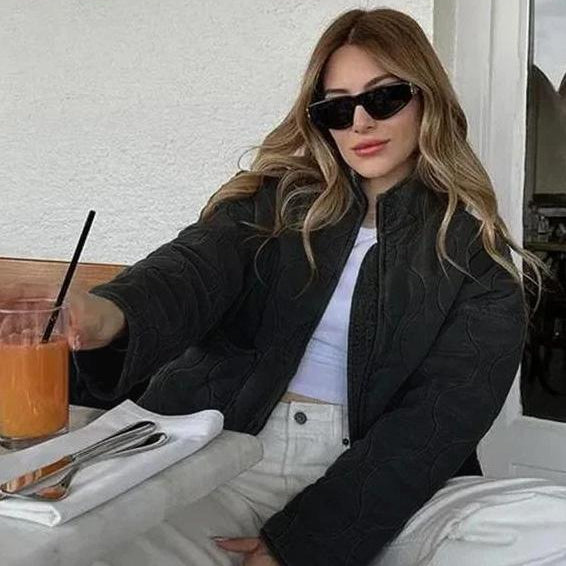 Damska Pikowana Kurtka ze Stójką i Zamkiem z Kieszeniami z Przodu