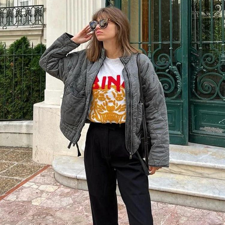 Damska Pikowana Kurtka ze Stójką i Zamkiem z Kieszeniami z Przodu