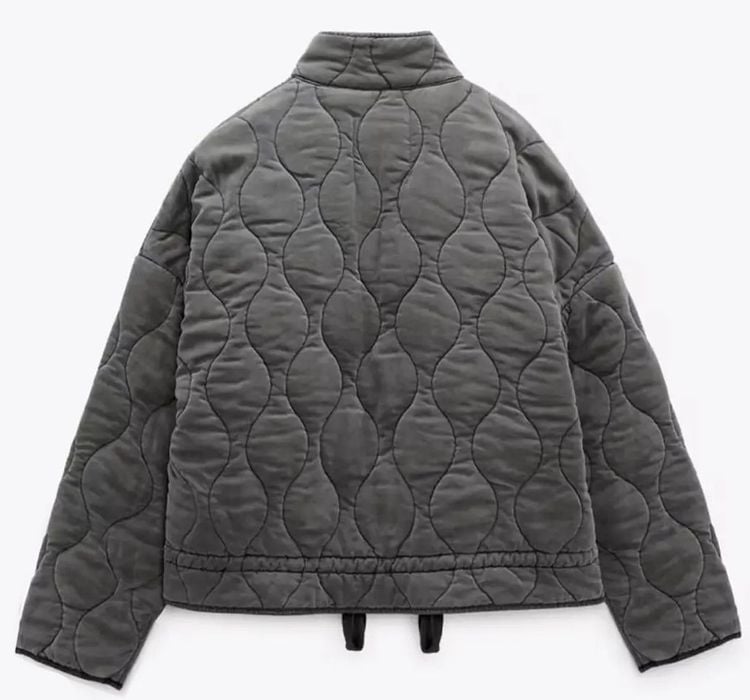 Damska Pikowana Kurtka ze Stójką i Zamkiem z Kieszeniami z Przodu