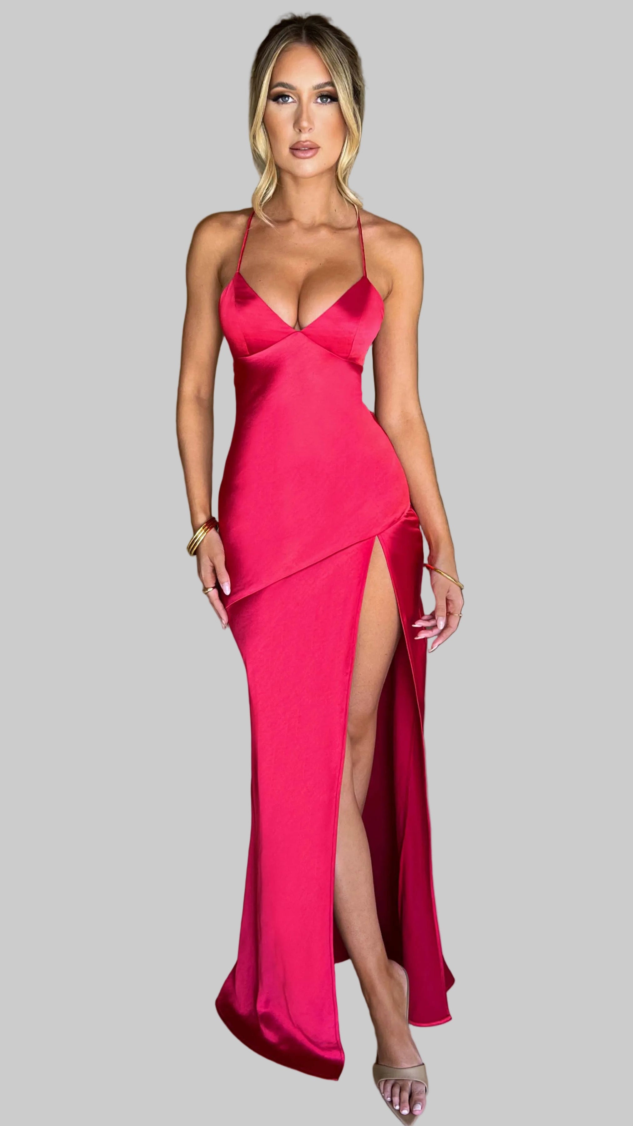 Damska Sukienka Maxi na Cienkich Ramiączkach z Dekoltem Serduszko i Wysokim Rozcięciem