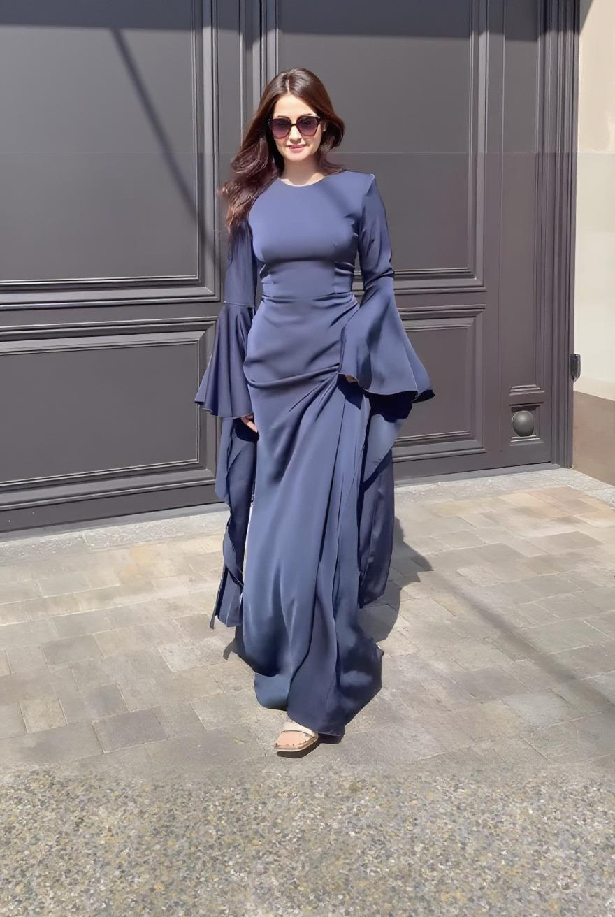 Damska Sukienka Maxi z Długimi Dzwonowymi Rękawami i Okrągłym Dekoltem