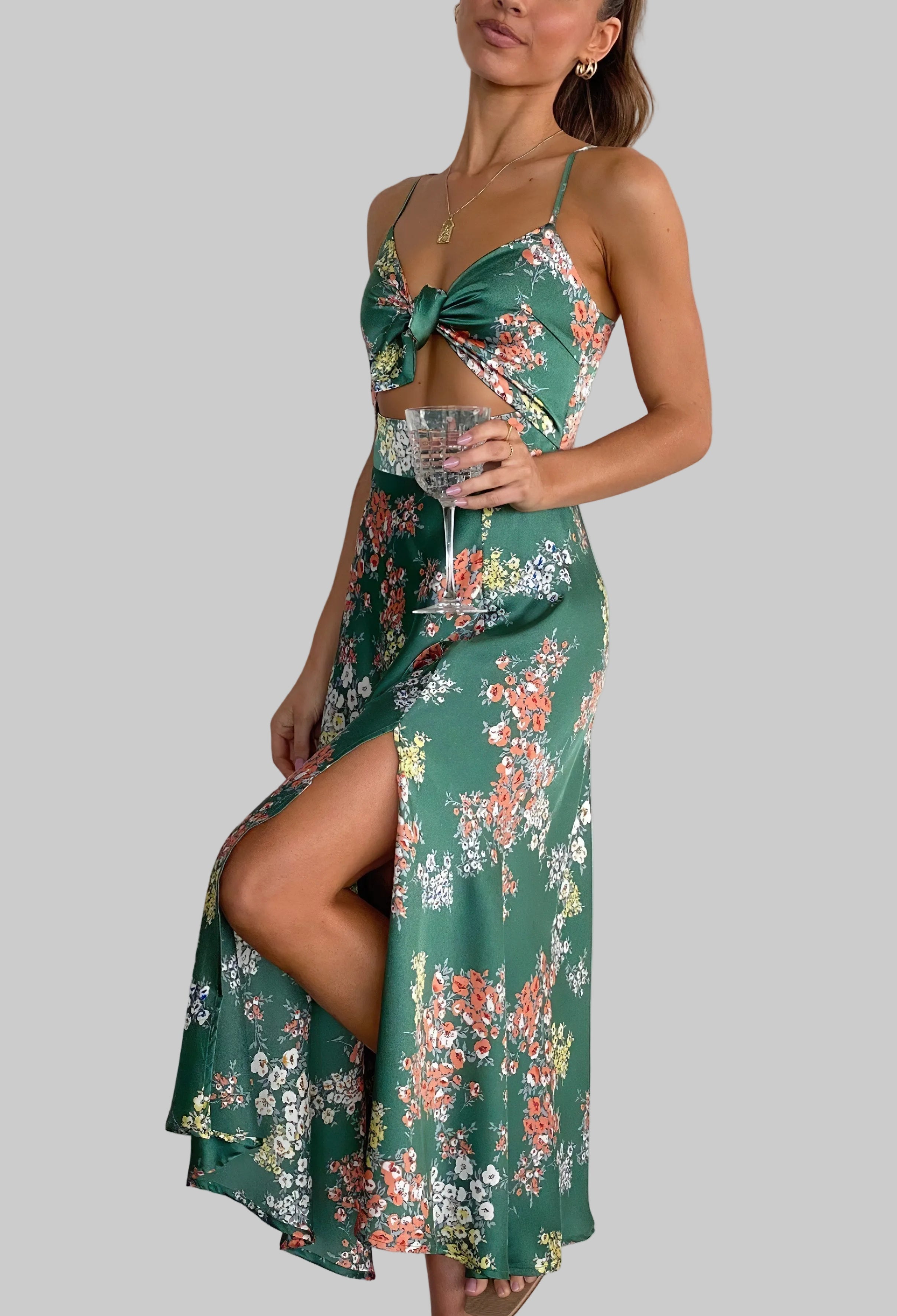 Damska Sukienka Midi w Kwiaty na Ramiączkach z Wiązaniem z Przodu i Rozcięciem