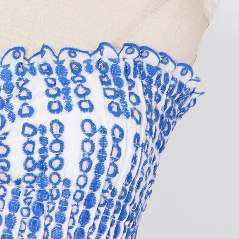 Damska Sukienka Mini bez Ramiączek z Marszczonym Gorsetem Ażurowym Wzorem i Warstwowymi Falbanami