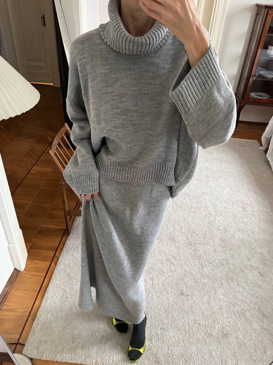 Damski Dwuczęściowy Komplet Dzianinowy z Golfem Długimi Rękawami i Spódnicą Maxi