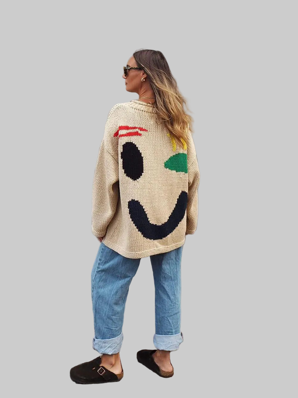 Damski Sweter z Okrągłym Dekoltem z Wzorem Uśmiechniętej Twarzy na Plecach i Długimi Rękawami